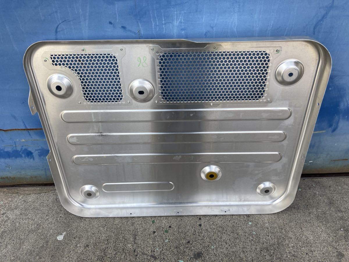 いすゞ ギガ マフラー カバー GIGA ISUZU 純正 - 売り出しアウトレット 