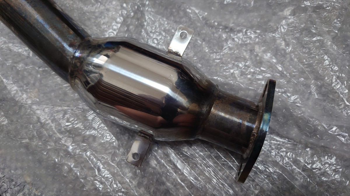 送料込)iConcept製 フロントパイプ-触媒サイレンサー (86 ZN6)の中古品