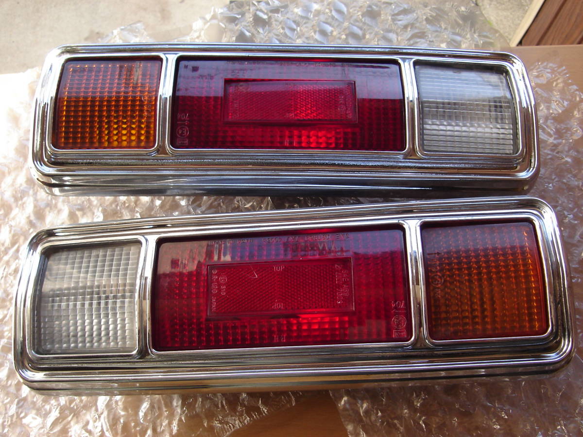 ダットサン B110 サニークーペのリアトノカバー 車 ダットサン B110