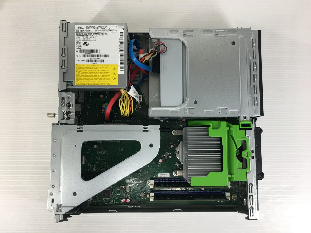 FUJITSU ESPRIMO D588⁄B FMVD43001 Core i5-9500 8GB SSD 256GB