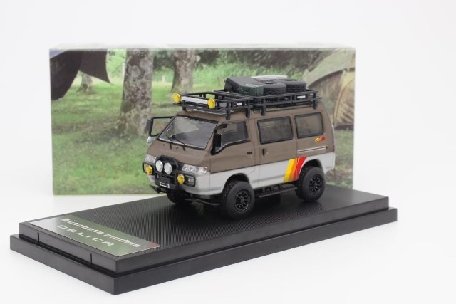 100%新品，お買い得 Autobots Models 三菱 デリカ スターワゴン 4x4 Brown & Grey 右ハンドル 1/64スケール(乗用車)｜売買されたオークション情報、yahooの商品情報をアーカイブ公開 - オークファン 乗用車