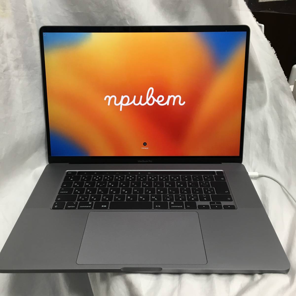 MacBook Pro (16-inch， 2019) A2141 2.4GHz 8コアIntel Core i9 64GB 