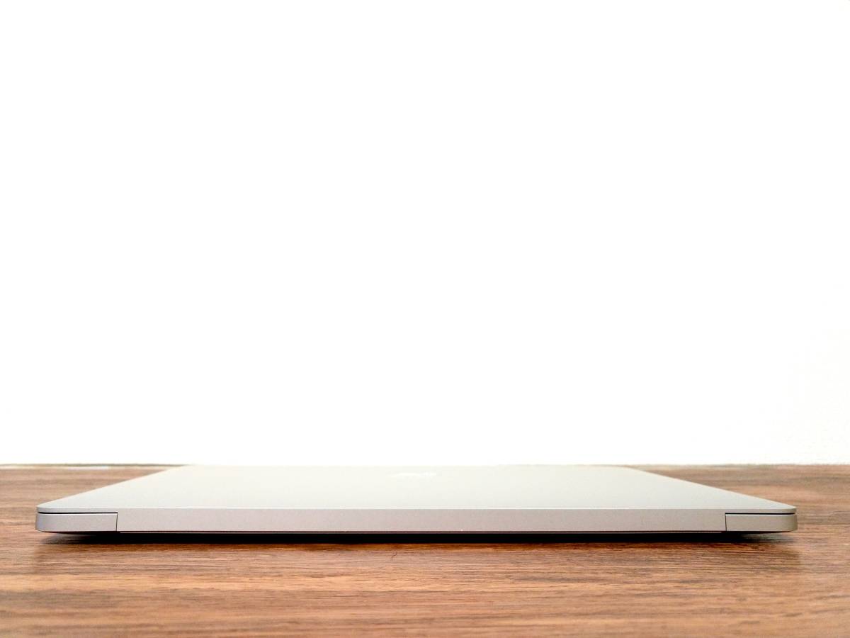 美品☆Apple MacBook Air Retina 13インチ 2018 シルバー A1932 推測