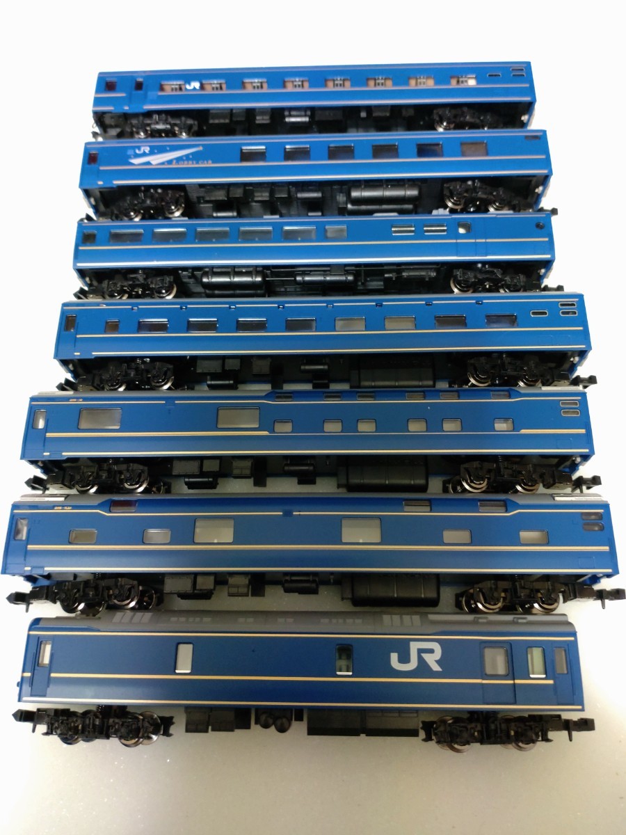 ライト確認済み　TOMIX 98704？ JR24系25形特急寝台客車(北斗星・JR東日本仕様)基本セット