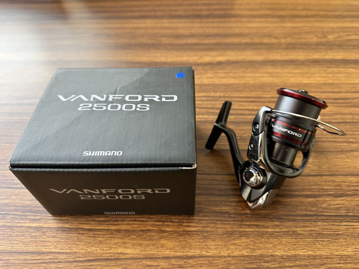 新品同様品 シマノ ヴァンフォード 2500S スピニングリール