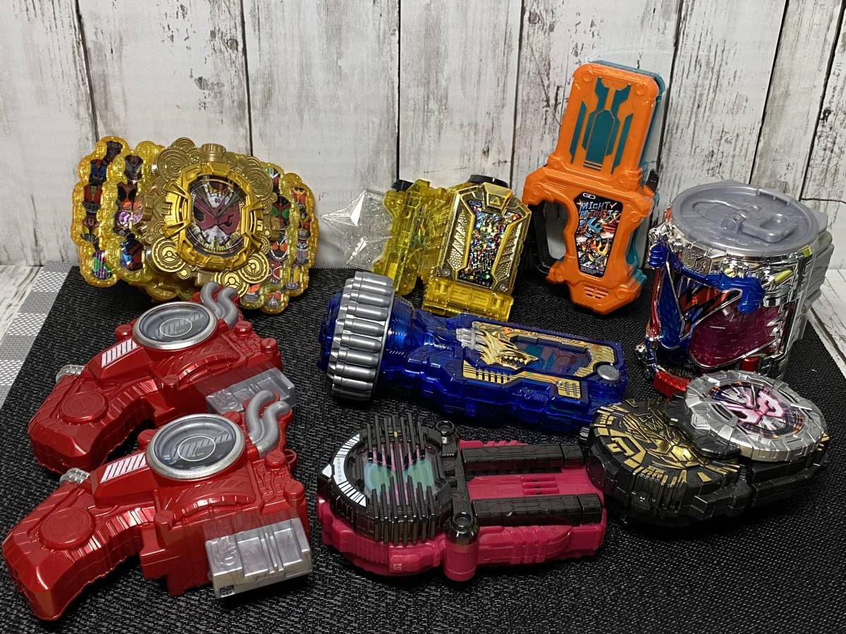 仮面ライダー エグゼイド ジオウ ビルド ゼロワン DX ハイパームテキ ハザードトリガー ランペイジガトリング ガシャット ライドウォッチ