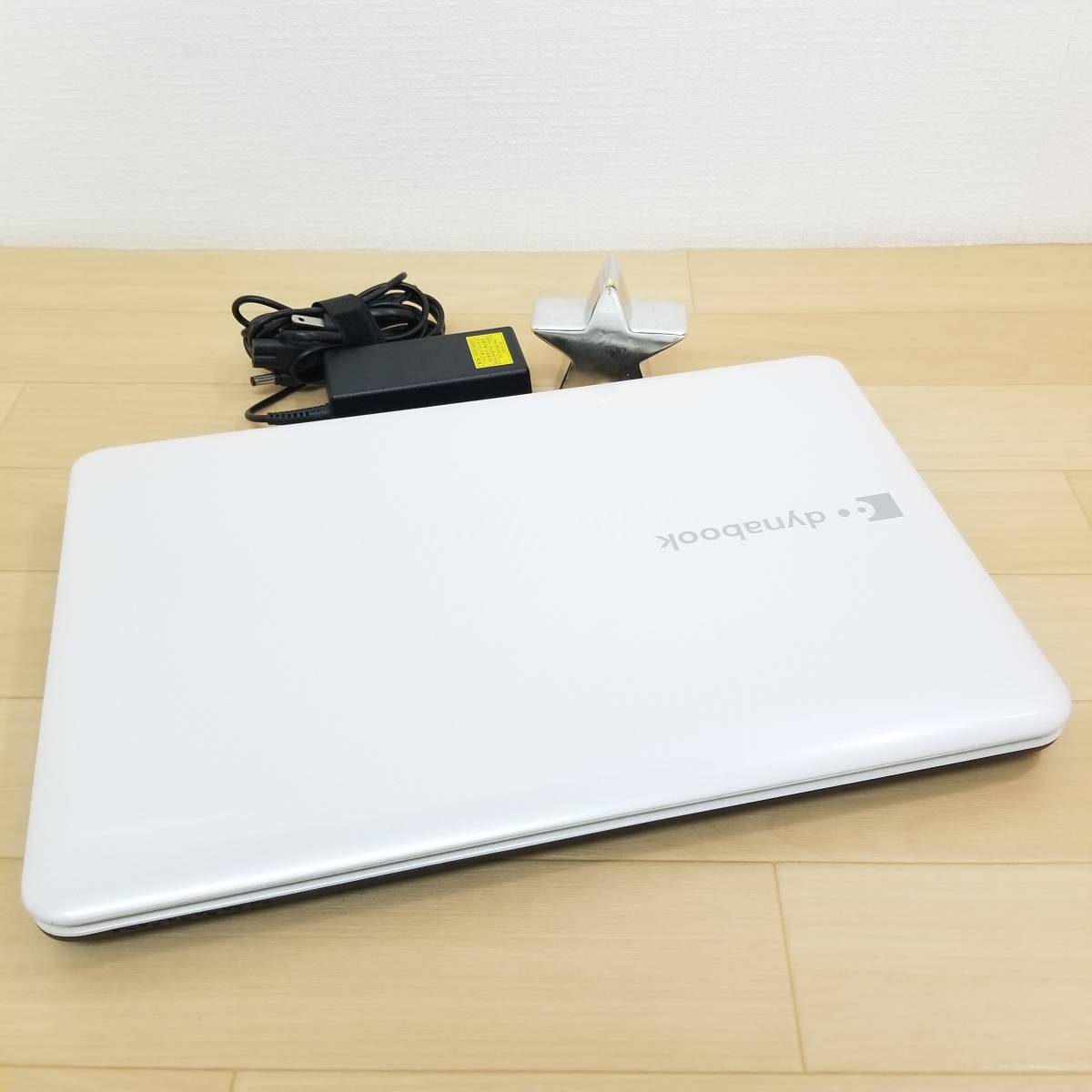 ☆美品☆新品SSD240GB搭載/高性能i5(ターボ)搭載/メモリ4GB/無線 Wi-Fi