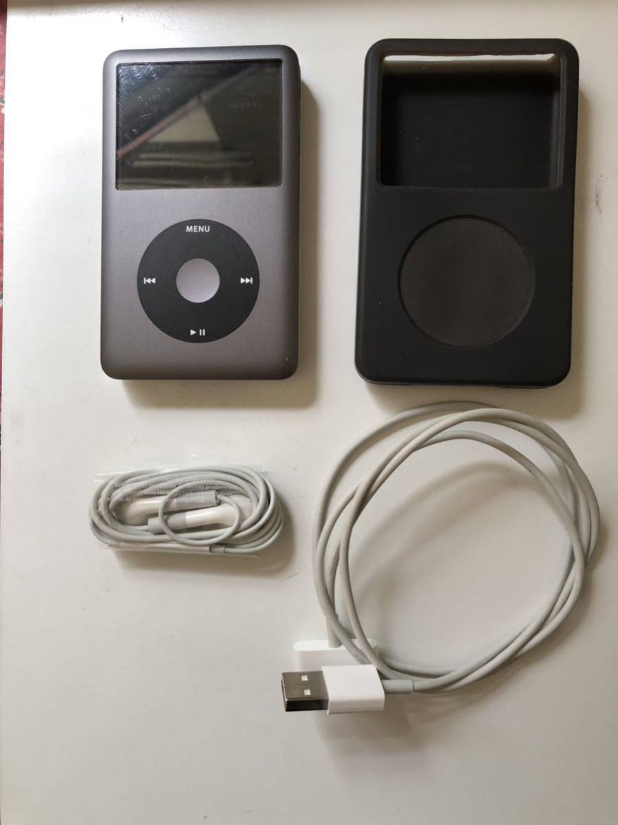 iPod classic 160GB 初期化iTunes同期左右音出しOK 新品バッテリー交換　シリコンケース保護綺麗な個体　動作確認済　付属あり