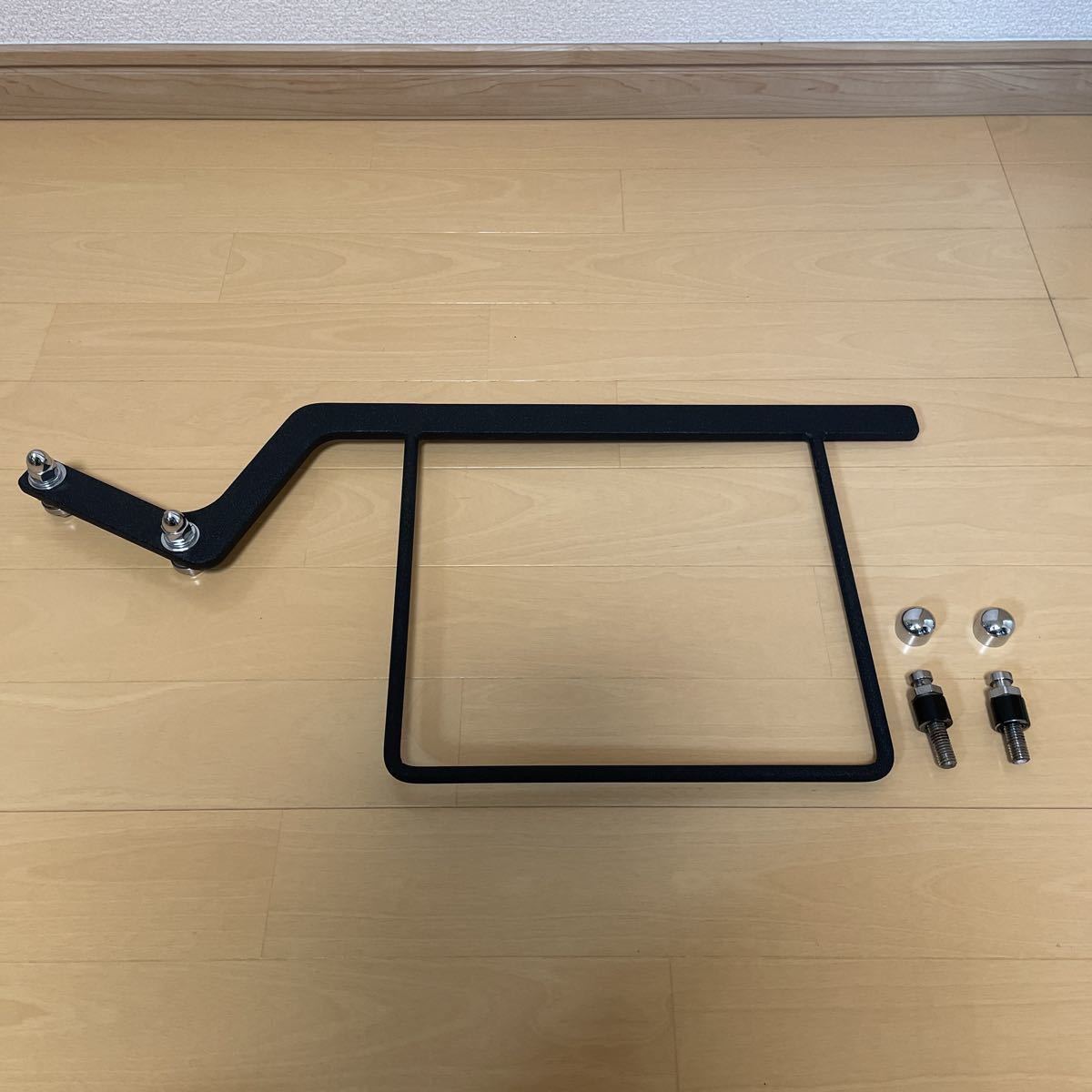 デタッチャブルサイドバッグステー　ショートフェンダー用　noy's ハーレー　ブレイクアウト　リアキャリア サンダーバイク