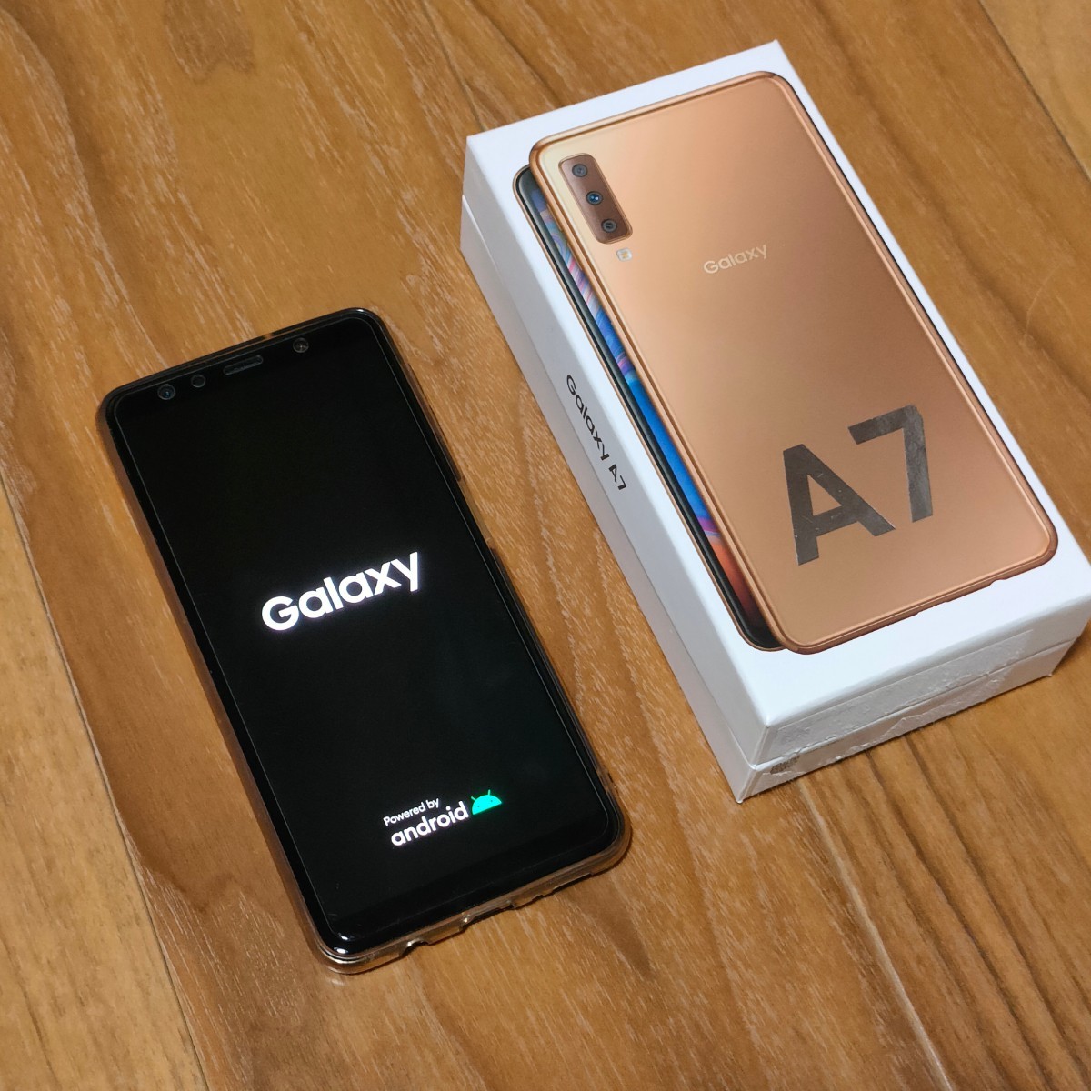 Rakuten Galaxy A7 6インチ メモリー4GB ストレージ64GB ゴールド 楽天 