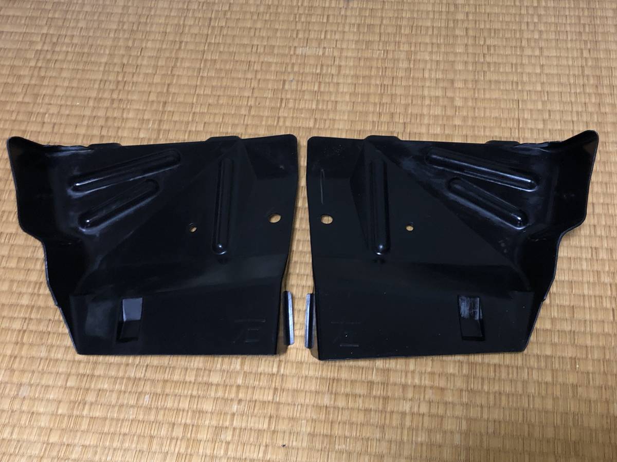 送料込み トヨタ AE86 スプリンタートレノ リトラカバー 左右両側