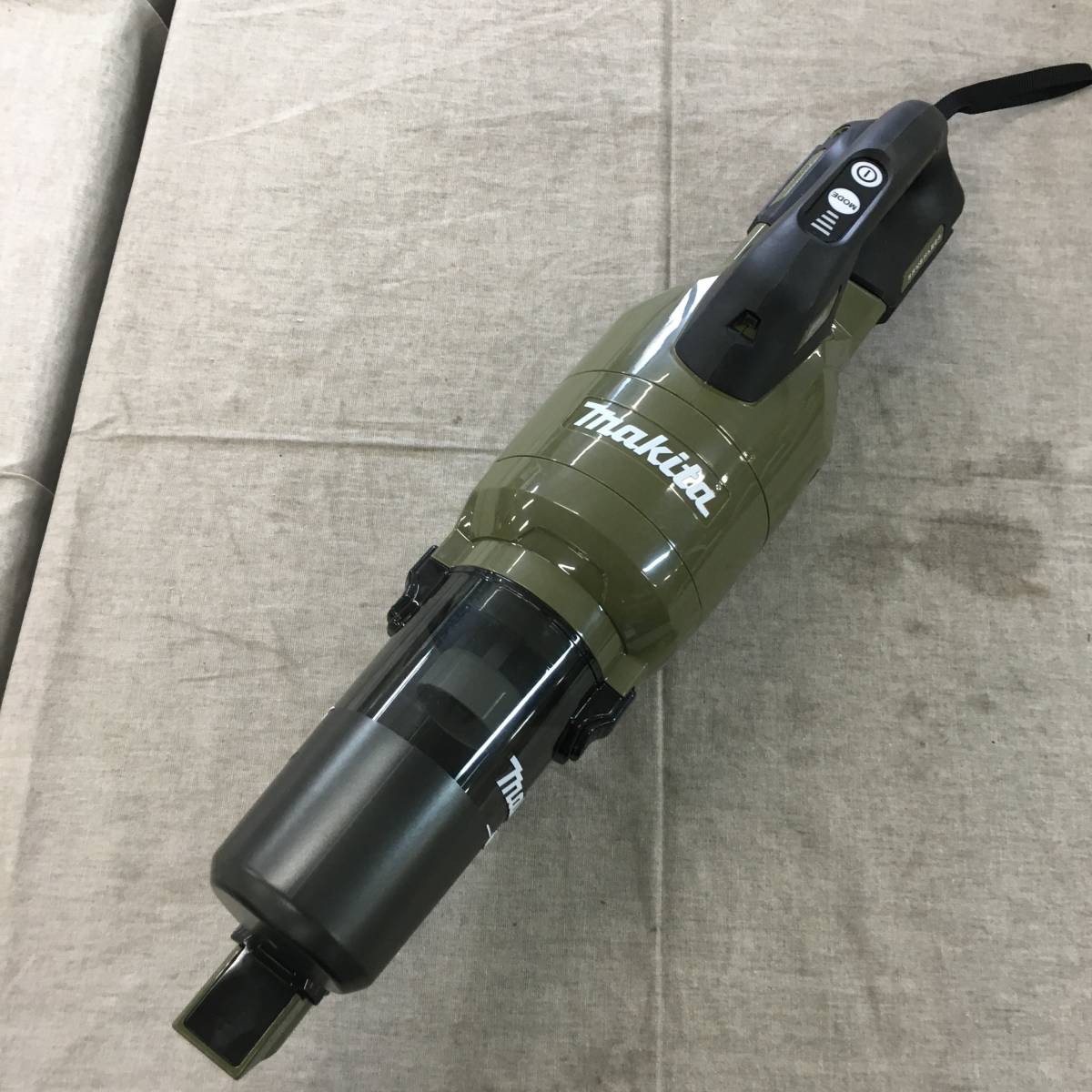 ジャンク品 マキタ(Makita) 充電式クリーナ 40Vmax バッテリ・充電器