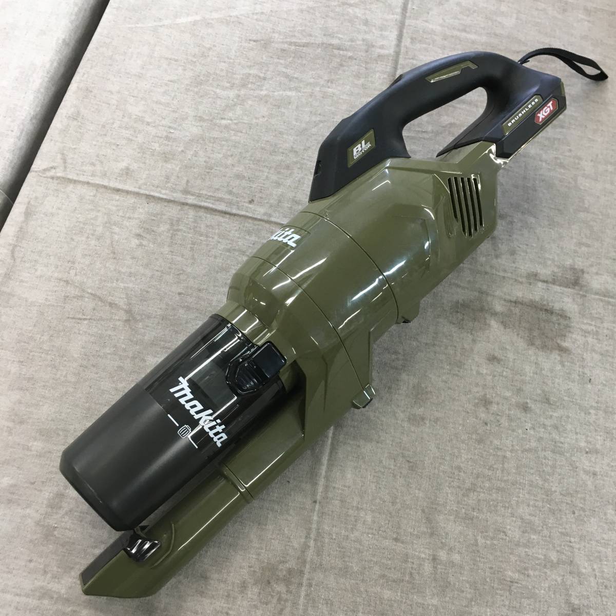 ジャンク品 マキタ(Makita) 充電式クリーナ 40Vmax バッテリ・充電器