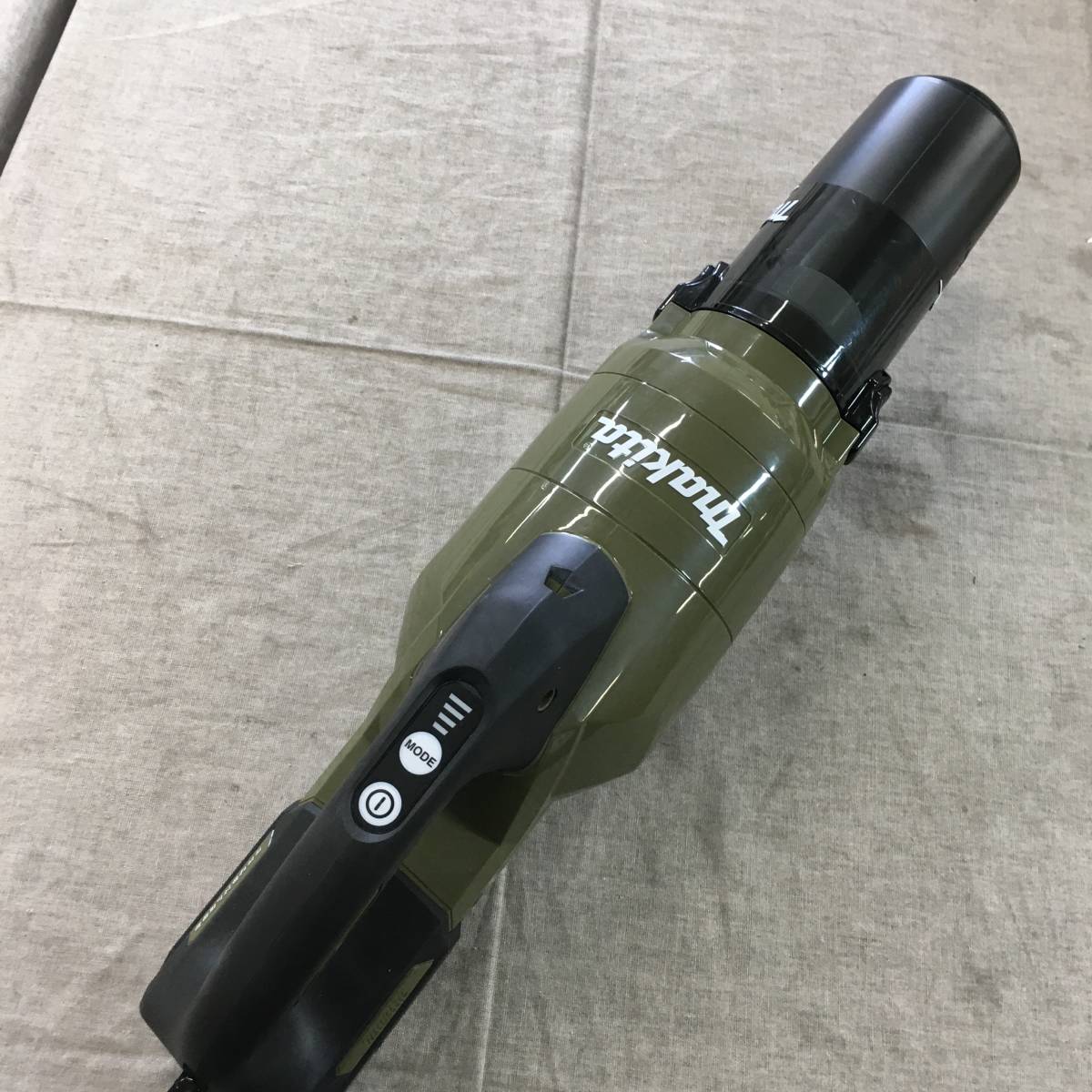 ジャンク品 マキタ(Makita) 充電式クリーナ 40Vmax バッテリ・充電器