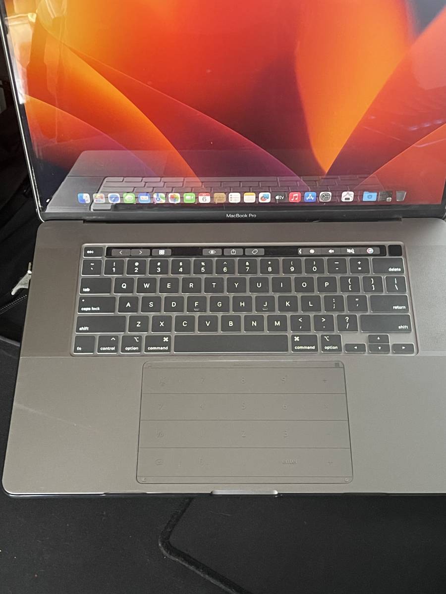 Apple 2019 MacBook Pro 16インチ, 64GB RAM, 8TBストレージ, 2.4GHz 