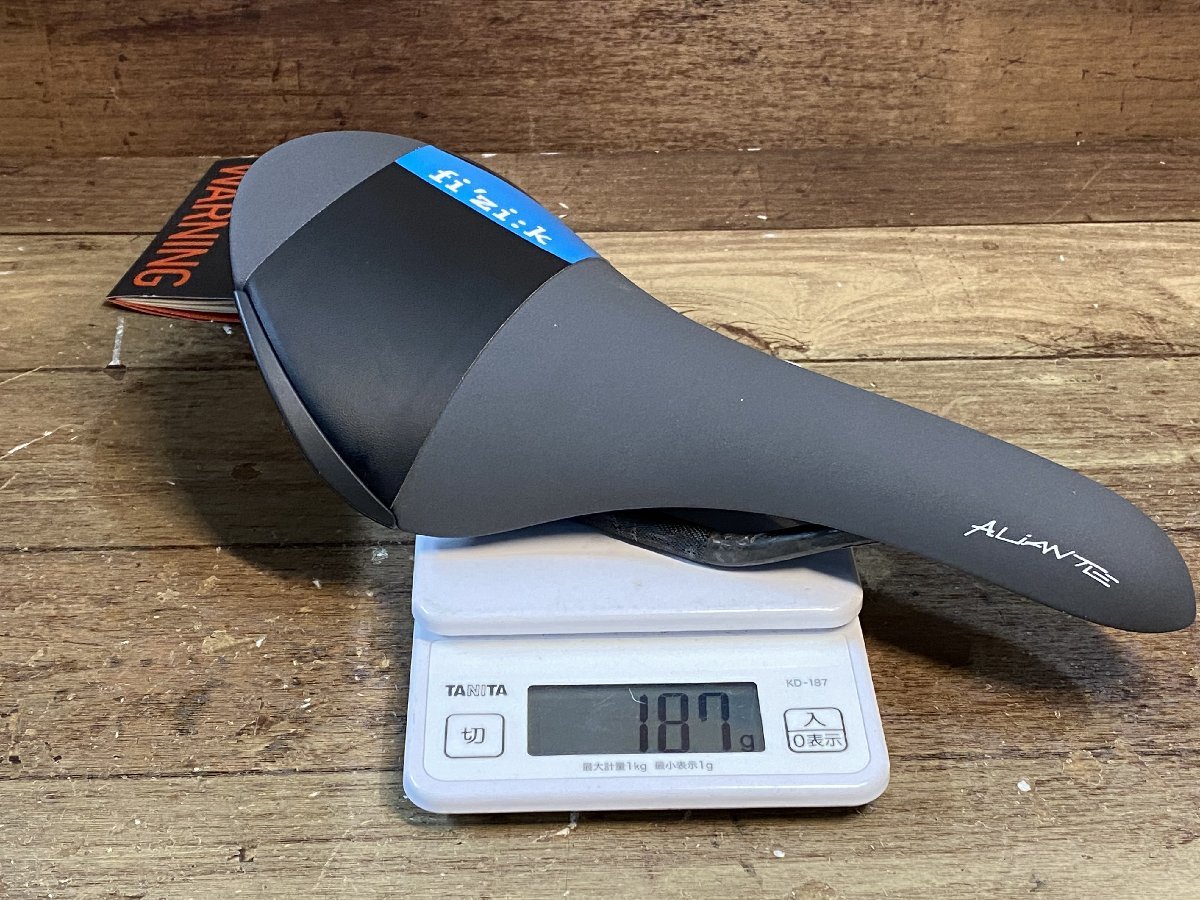 GS214 フィジーク fizik アリアンテ ANTARES R3 サドル 黒 CARBON