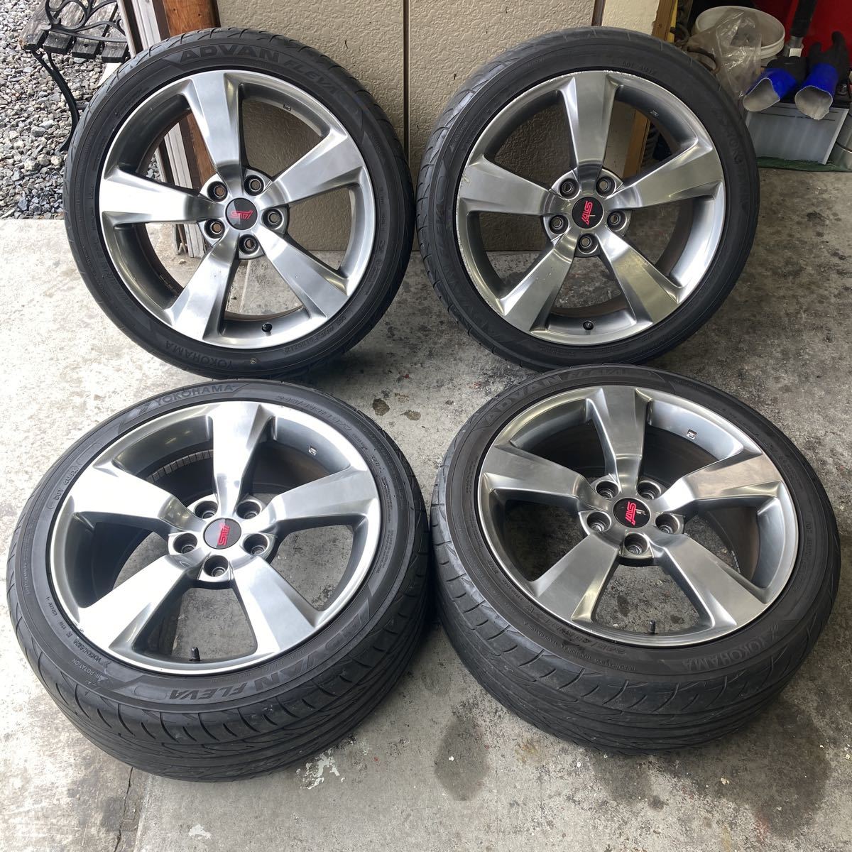 スバル STI WRX STI 純正 18×8.5J+55 PCD114.3/5H 245/40R18ヨコハマ 