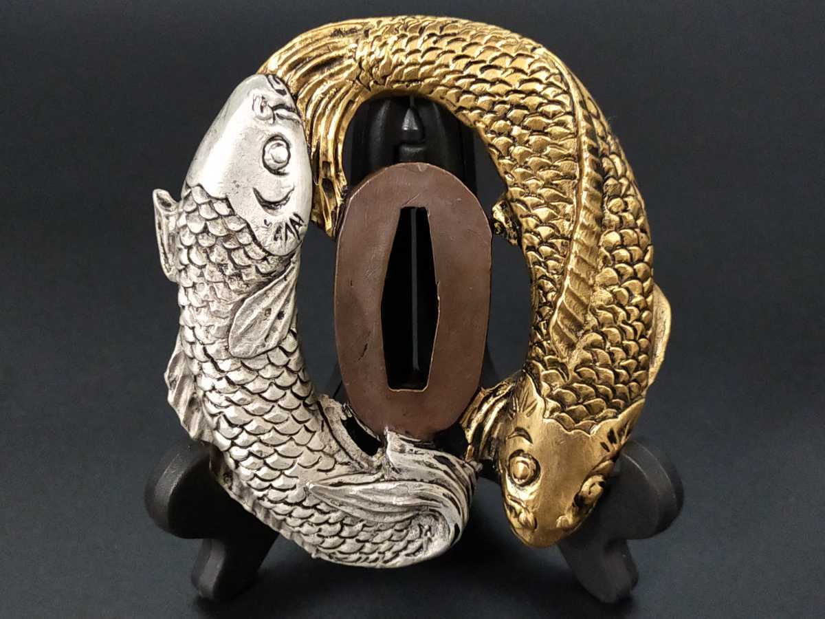 赤銅魚子地 刀装具・短刀鍔（赤銅魚子地雲龍高彫長丸鍔） 高肉彫 鍍金