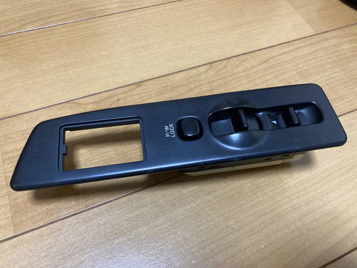 日産純正 R32スカイライン パワーウィンドウスイッチ 運転席側2ドア 用