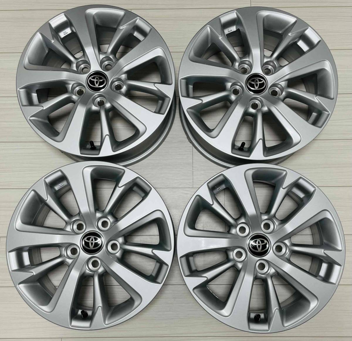 【程度良品!】トヨタ ヤリスクロスGグレード純正 6.5J-16 off+45 pcd114.3/5H ホイール4本【純正ナット付き!】_2