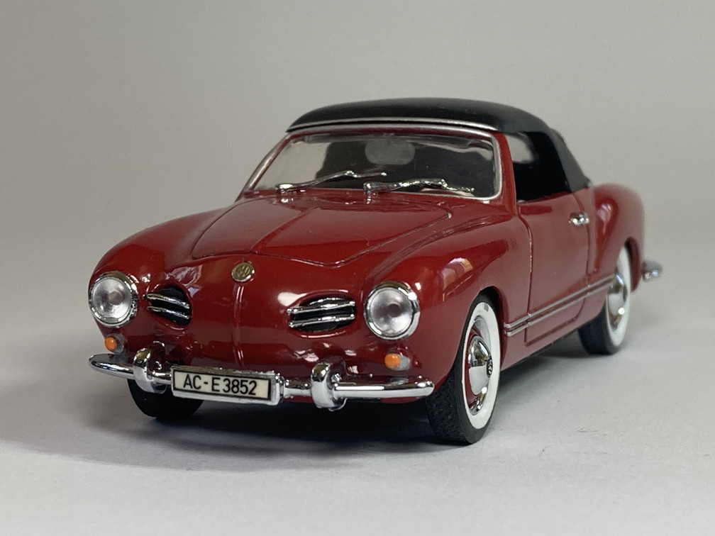 カルマンギア Karmann Ghia 1200 1/43 -ミニチャンプス Minichamps