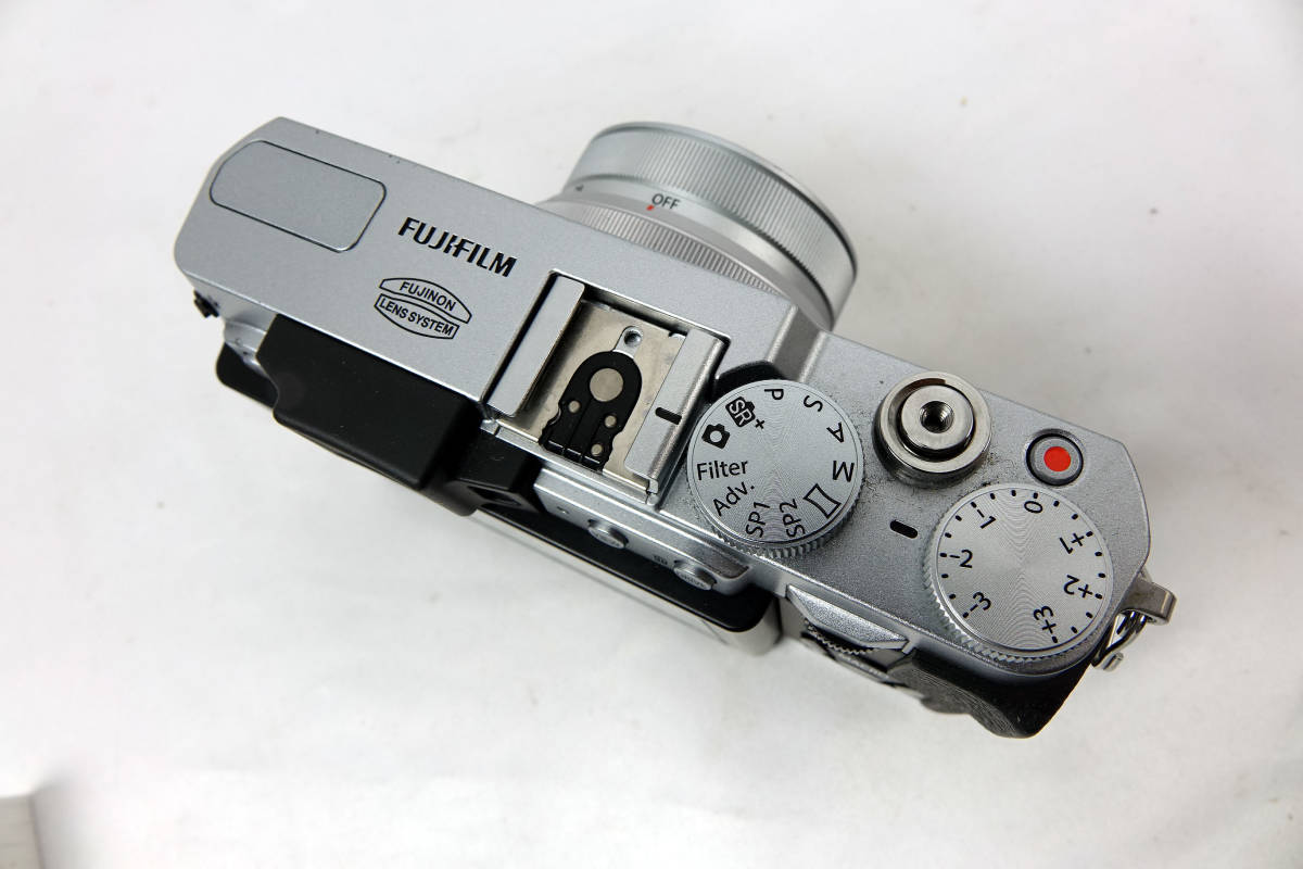 FUJIFILM フジフィルム X30 フジフィルム コンデジ シルバー 新製品