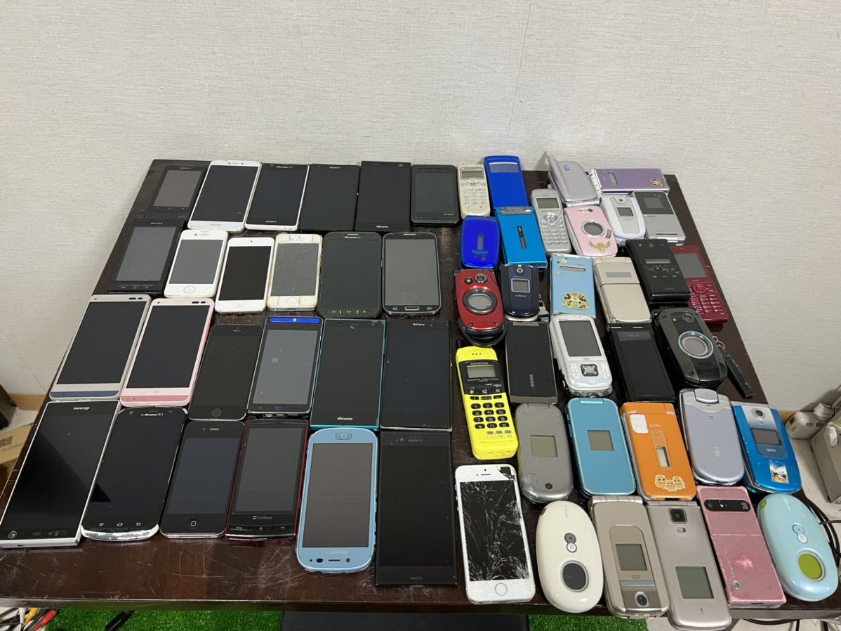 【ジャンク】ガラケー 11台 まとめ売り ガラケー ジャンクガラケー 11台 「デコ電」や「ワンセグケータイ