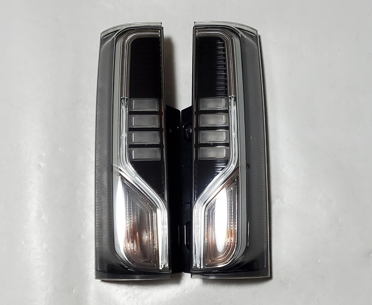 3376 オデッセイ アブソルート EX RC1 RC2 右ライト LED 100-18076