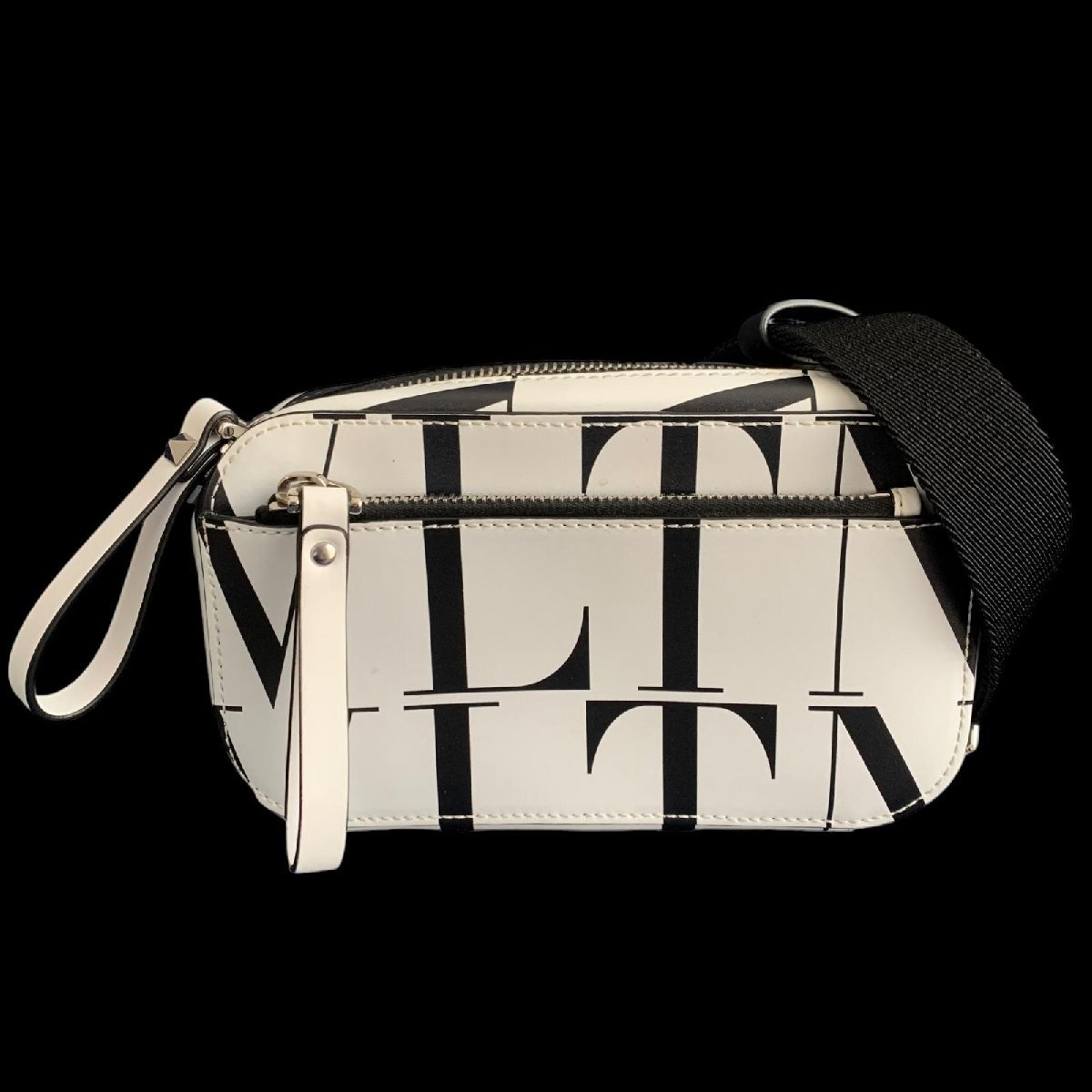 ヴァレンティノ Valentinoポーチ 美品 Valentino ヴァレンチノ ミニ 