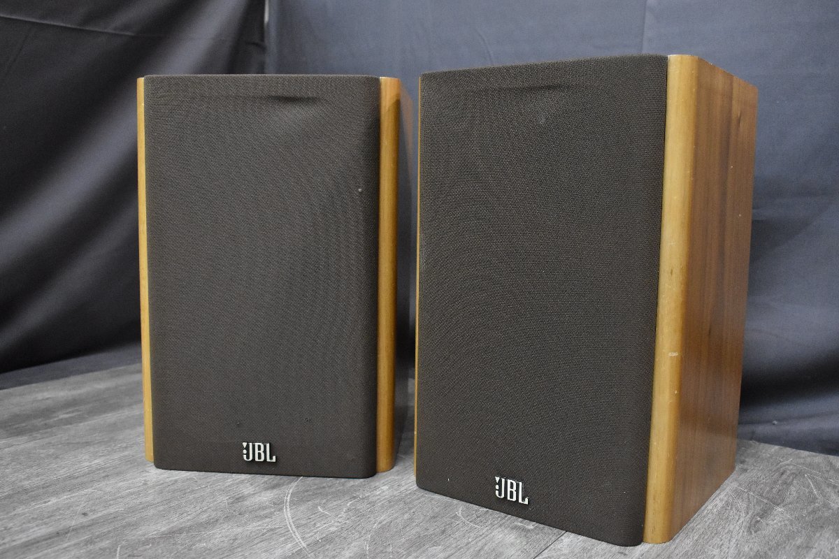 ◇s513 中古 JBL ジェービーエル スピーカー A520