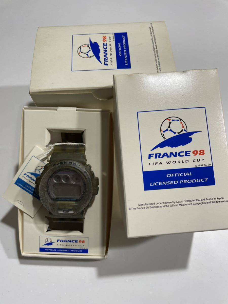 カシオG-SHOCK DW-6900WF-8T