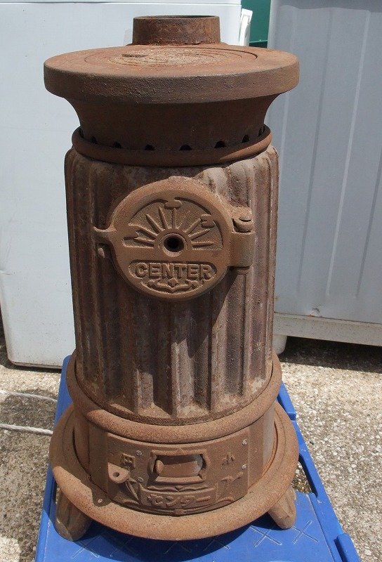 CENTER　センターストーブ　石炭ストーブ？薪ストーブ？（^00WD20R