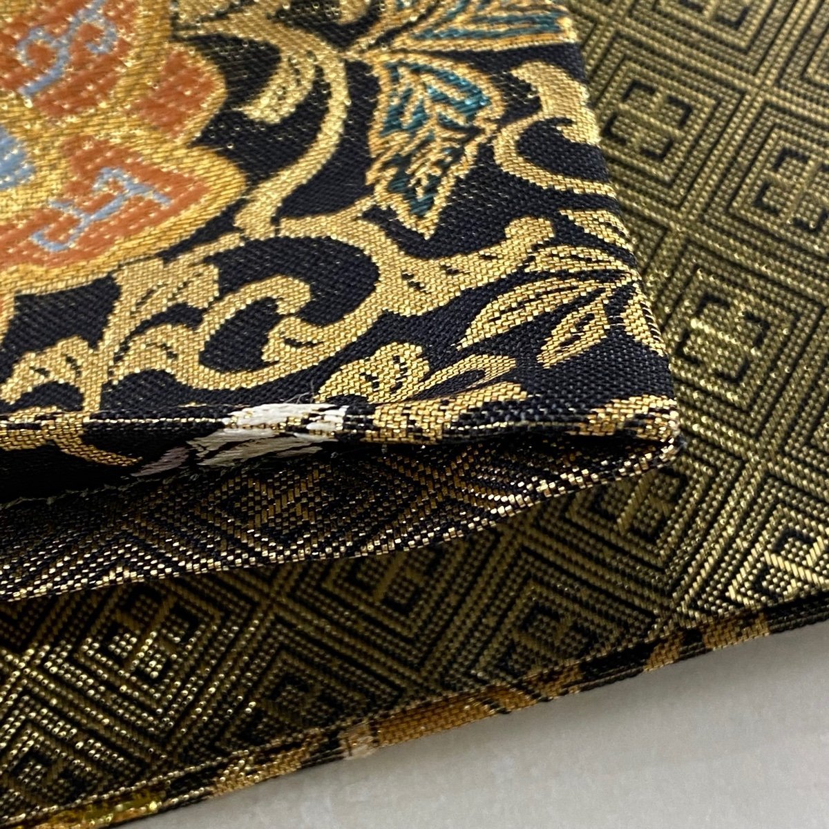 女性和服、着物 【美品】 袋帯 秀品 向かい鳥 草花 金糸 箔 緑 六通