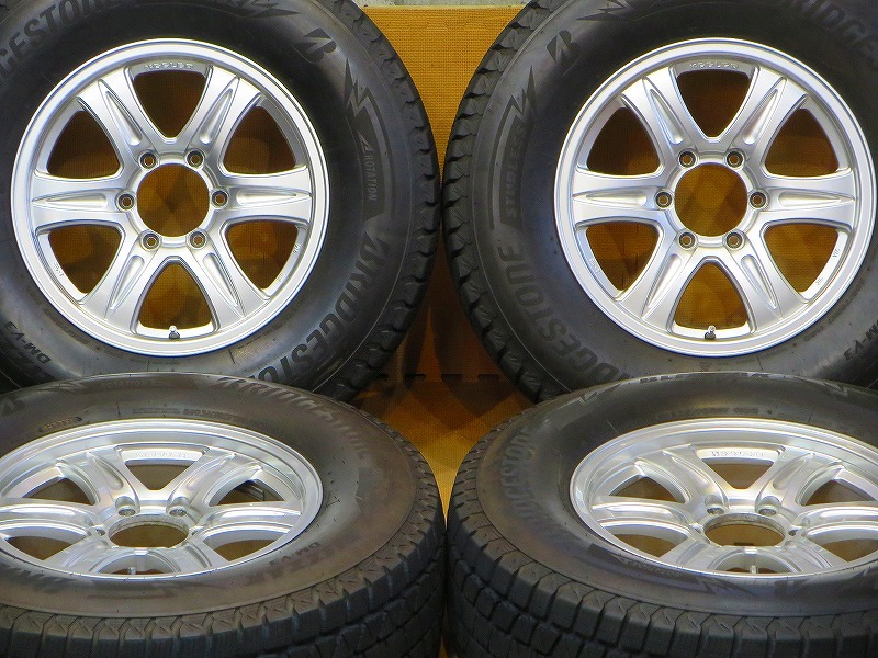 超バリ溝 美品【20年製ブリヂストン ブリザックDM-V3 265/70R17 115Q
