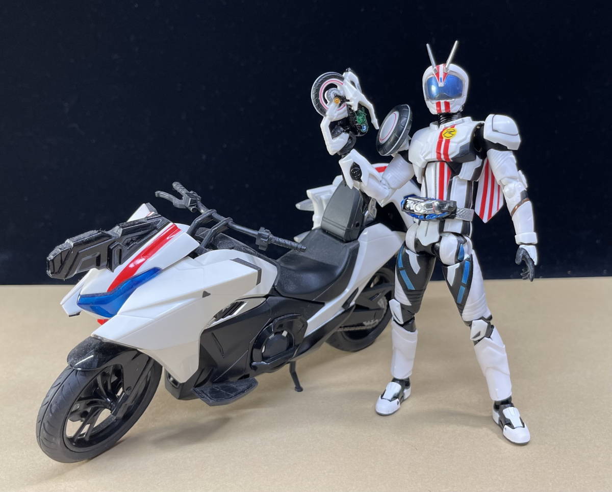 バンダイ S.H.Figuarts 仮面ライダーマッハ & ライドマッハー 現状品 
