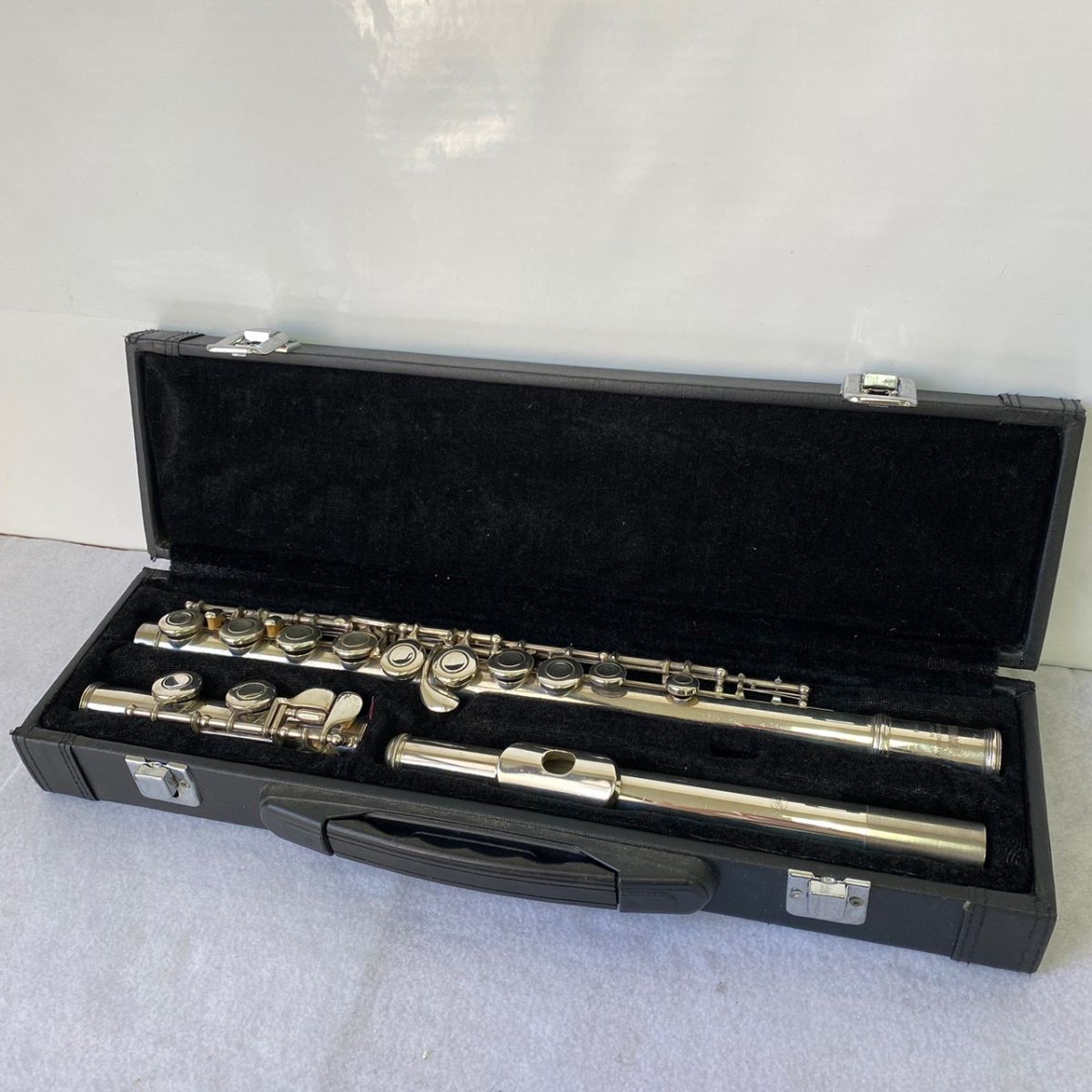 D304-O15-2997 YAMAHA ヤマハ フルート ESTABLISHED IN 1887 JAPAN 211S 19561 管楽器 吹奏楽 ハードケース付き ②