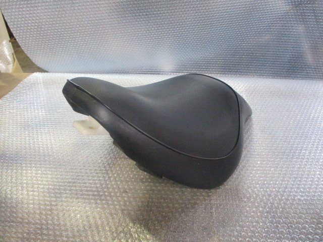 A5AE25 マグナ50 シート AC13 Y