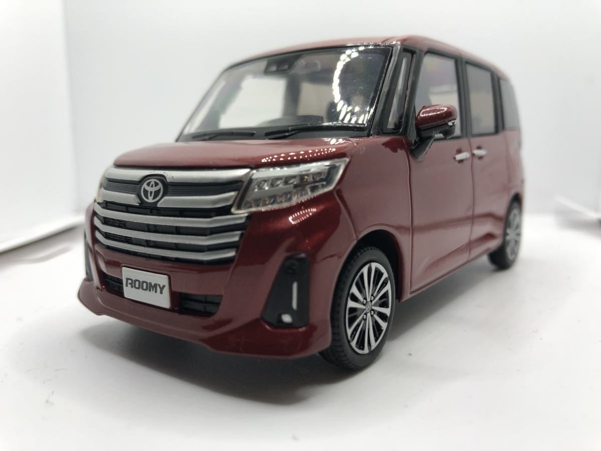 トヨタ ROOMY 新型ルーミー カラーサンプル 1⁄30 非売品 後期 ミニカー 