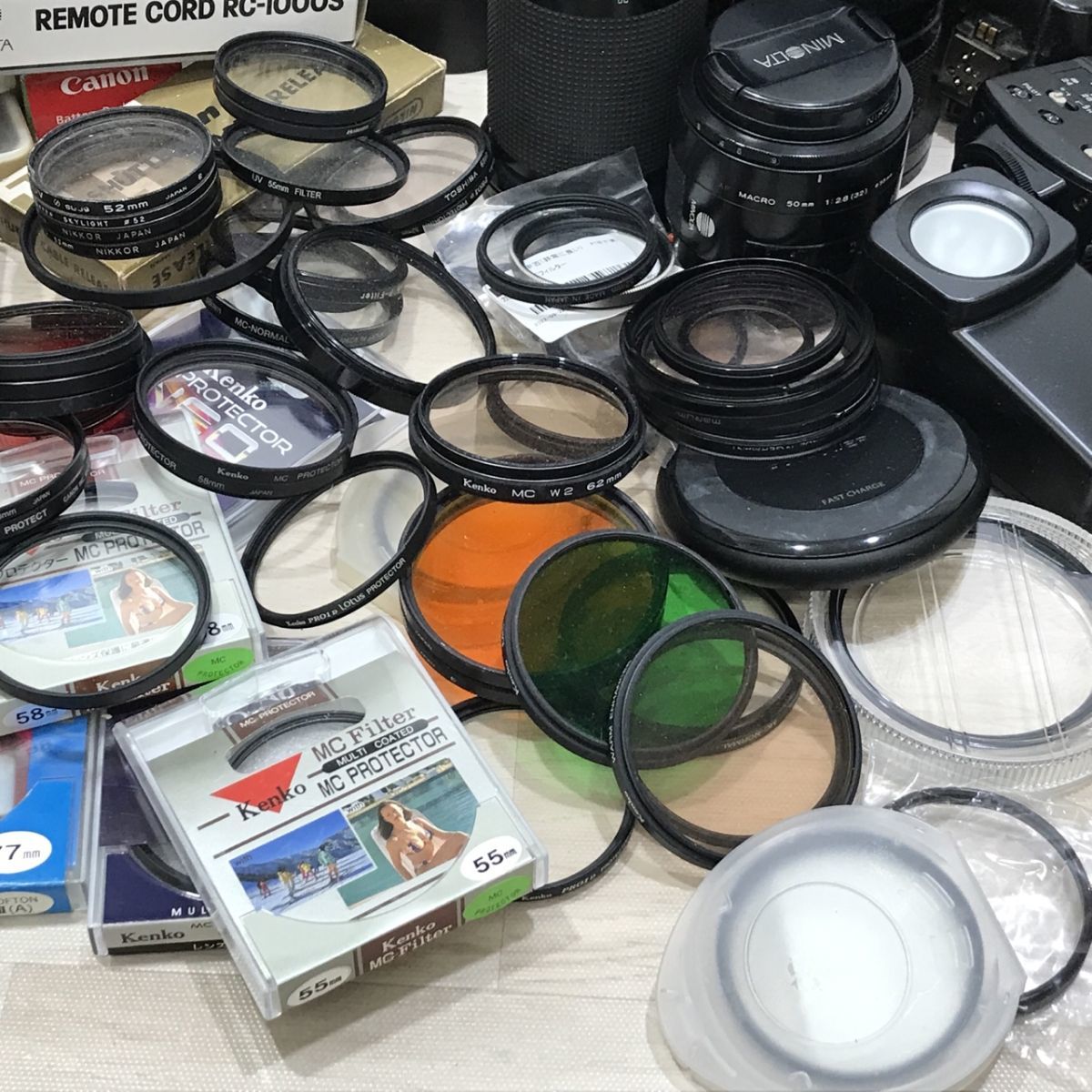 ジャンク品 カメラ周辺機器（レンズ・ストロボ 等） まとめて大量