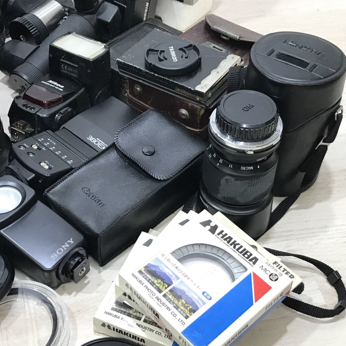 ジャンク品 カメラ周辺機器（レンズ・ストロボ 等） まとめて大量