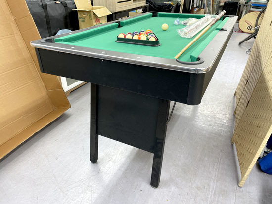家庭用サイズ ビリヤード台 折りたたみ 約縦146×横83×高さ77.5cm  