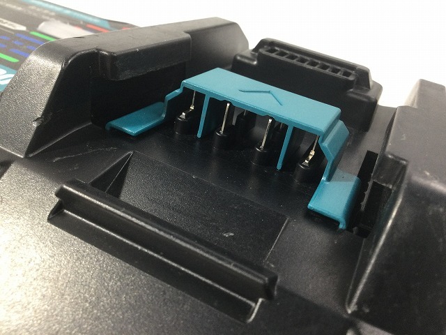 マキタ DC40RA 急速充電器 makita Makita - 中古品 純正 充電器 40Vmax用 ☆ 40V 特価 〈102-260222 40V｜Yahoo 充電器とバッテリーセット