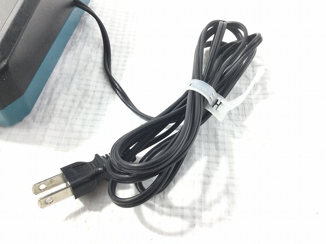 マキタ DC40RA 急速充電器 makita Makita - 中古品 純正 充電器 40Vmax用 ☆ 40V 特価 〈102-260222 40V｜Yahoo 充電器とバッテリーセット