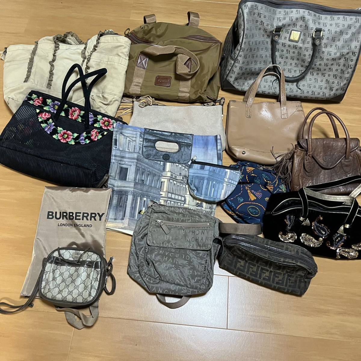 ブランドバッグまとめ15点セット グッチ GUCCI フェンディ FENDI フルラFURLA ボストンバッグ ハンドバッグ ショルダーバッグ トートバッグ