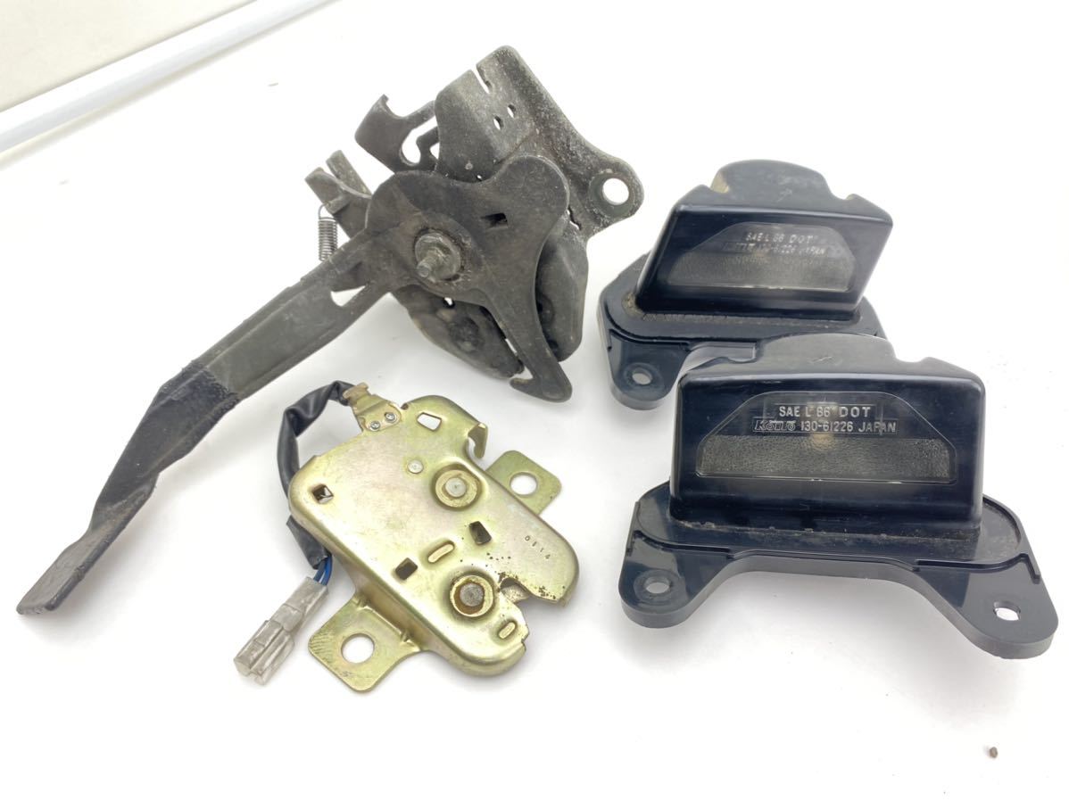管k230407-01131 RX-7 FC3C カブリオレ ナンバー灯 ウォッシャータンク カバー パネル リレー ネジ 色々 セット RX7 後期 FC3S (14)