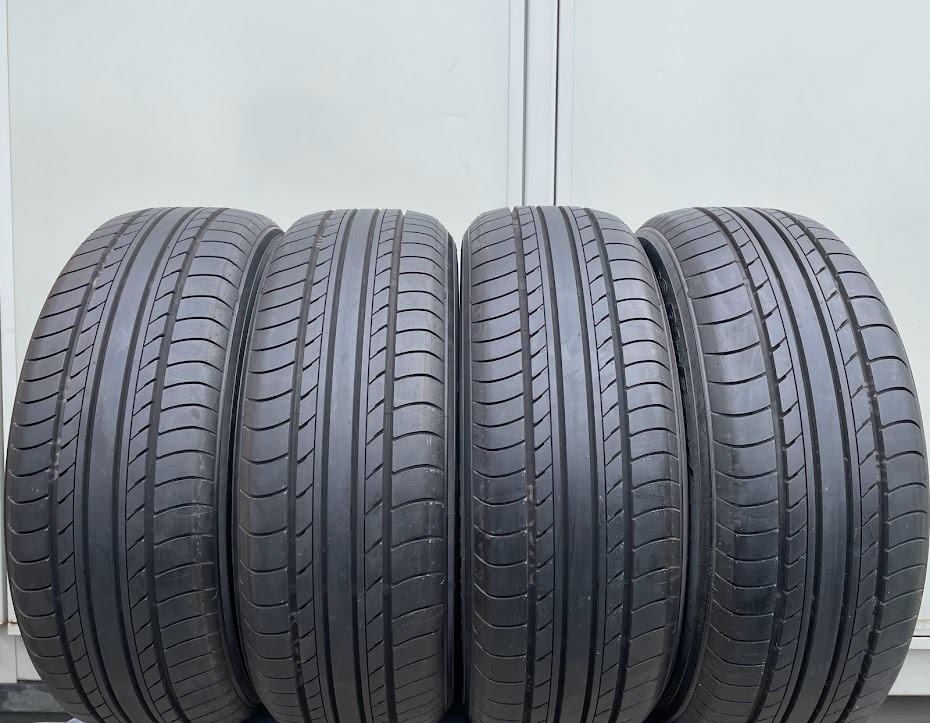 23043001　　【バリ山】　■■YOKOHAMA　BLUEARTH　E70■■　205/55R17　91V　20年製　4本