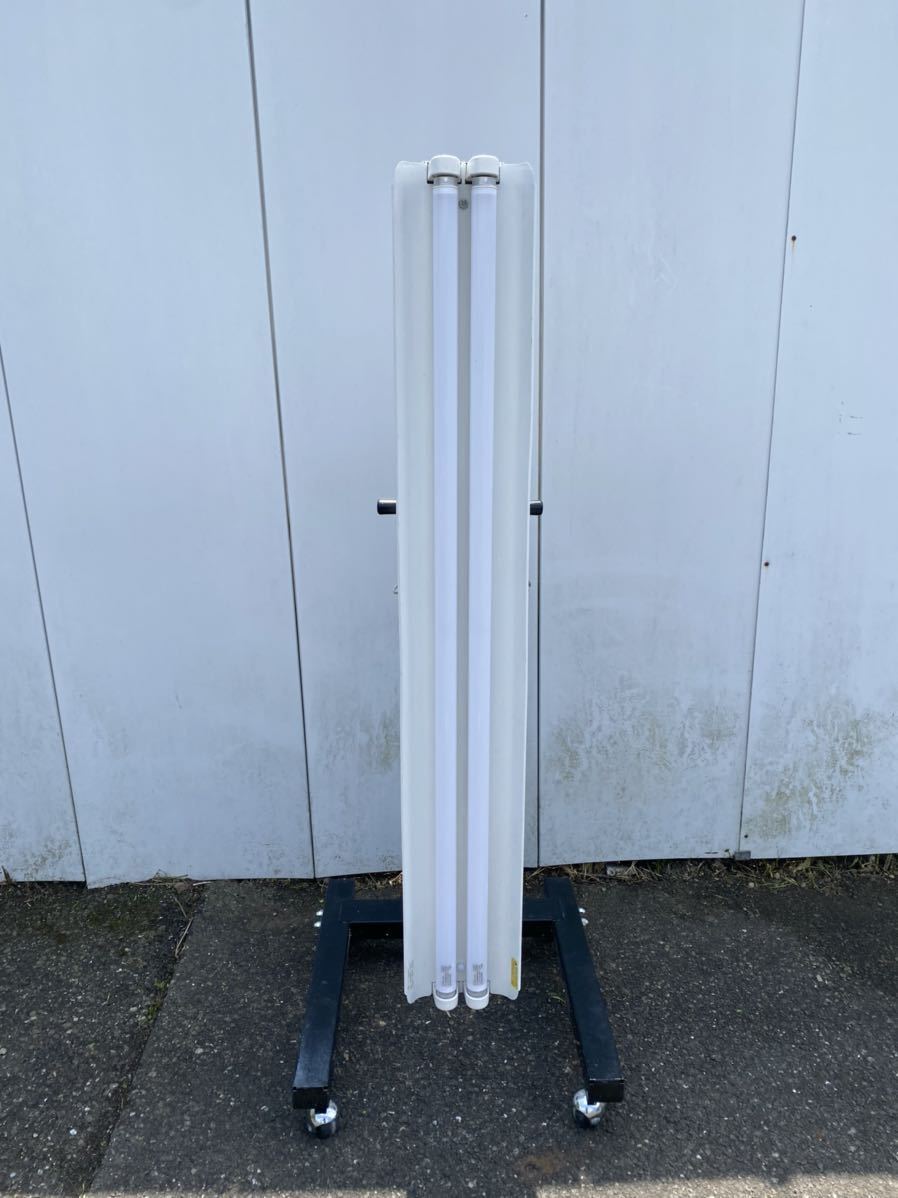 作業灯　作業照明　自動車板金　塗装　移動照明蛍光灯　基本引き取り限定近距離配達可