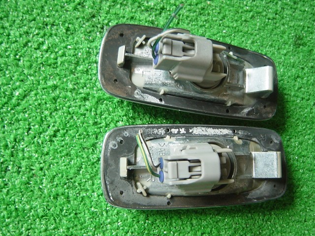 2847 トヨタ センチュリー GZG50 純正ウインカー サイドマーカー左右