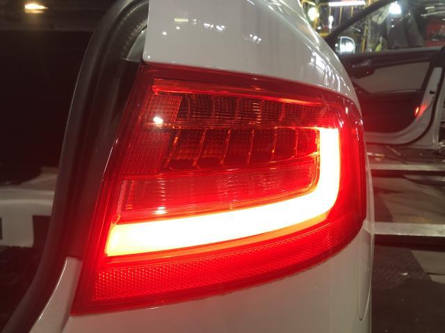 アウディ a4 8k（ブレーキ・テールランプ｜ライト・ランプ