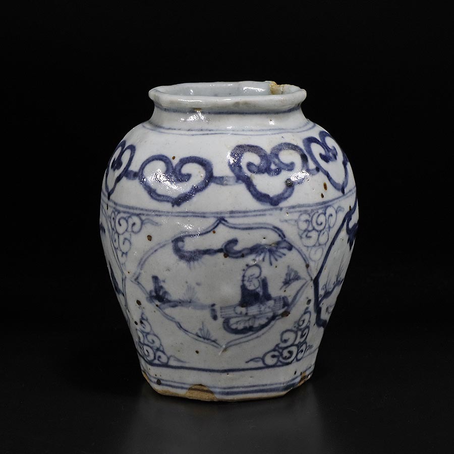 草花文 中国古玩・磁器・ 皿」清朝か？ 中国古陶出品中「青磁染付 花器 